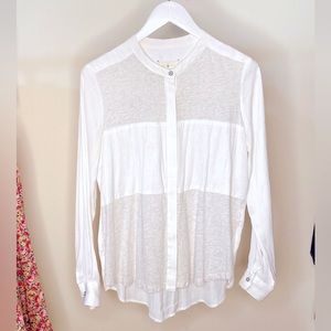 Soft White and Grey Paneled Long Sleeve Blouse from LOU & GREY Women’s size XS